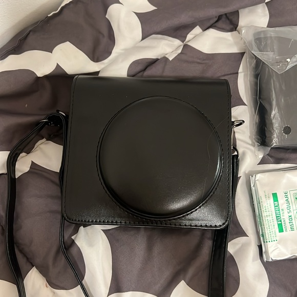 FUJIFILM INSTAX SQUARE SQ40 Instant Film Camera (Black) - Picture 8 of 10